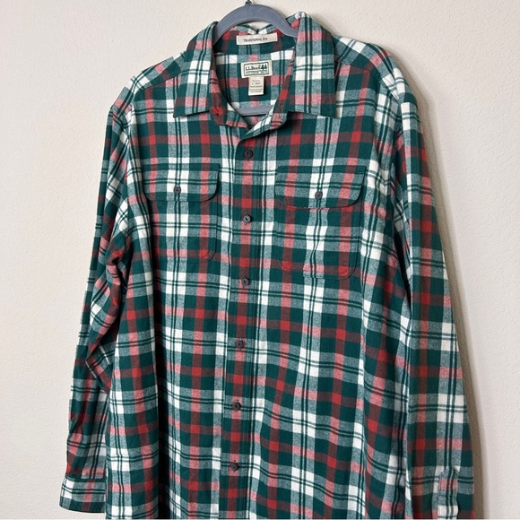 L.L Bean traditional fit men’s flannel size Large - Picture 2 of 8